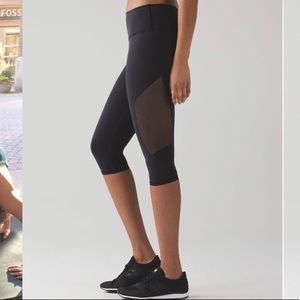 Lululemon reveal crop XXS